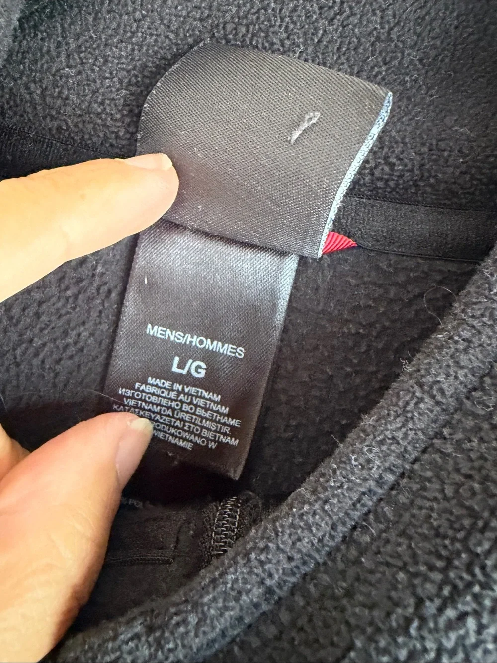 The North Face Men’s Black Quarter-Zip Fleece Pullover